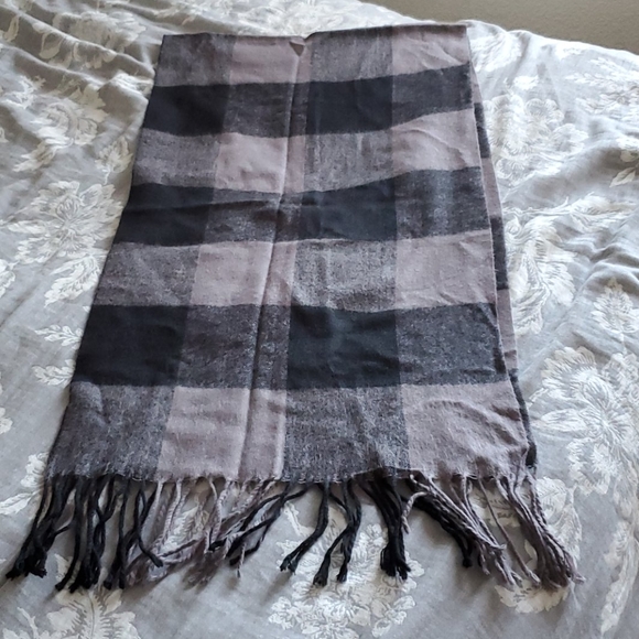 Purple and Black Scarf - Picture 3 of 4